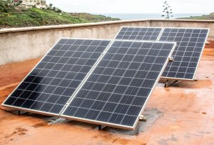Fotovoltaico in casa: è più ecologico vendere o accumulare l’energia in eccesso?
