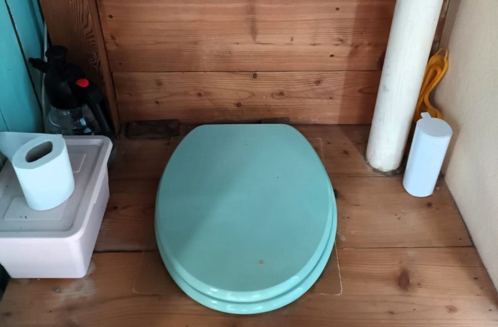 compost toilet