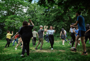 Dalle ONG al forest bathing: Giorgia Volpe ci accompagna alla riscoperta della natura e di noi stessi