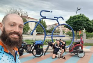 GoodByeByBicycle: dall’India all’Italia in bicicletta per costruire case sugli alberi