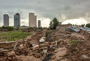 Come sta Valencia un mese e mezzo dopo l’alluvione che ha provocato 220 morti?