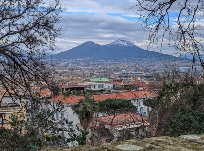 Il Collettivo Viviani e la rinascita di un parco abbandonato nel cuore di Napoli